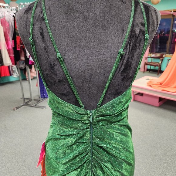 Maniju MF21465 Emerald Sizes 4 6 and 10 Prom Formal Dress - Picture 6 of 7